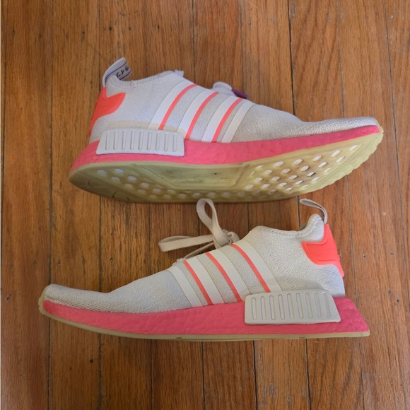Adidas NMD R1 Women’s US size 8 - Picture 2 of 6